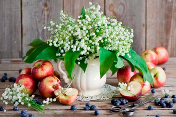 Lily Of The Valley And Apple PIX-408